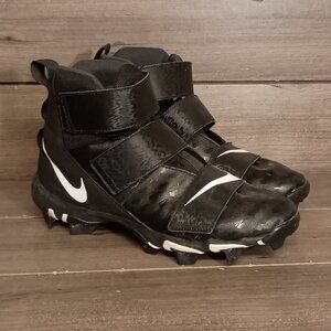 Nike Force Savage 2 Shark Youth Football Cleats Size 6Y AQ7723-001